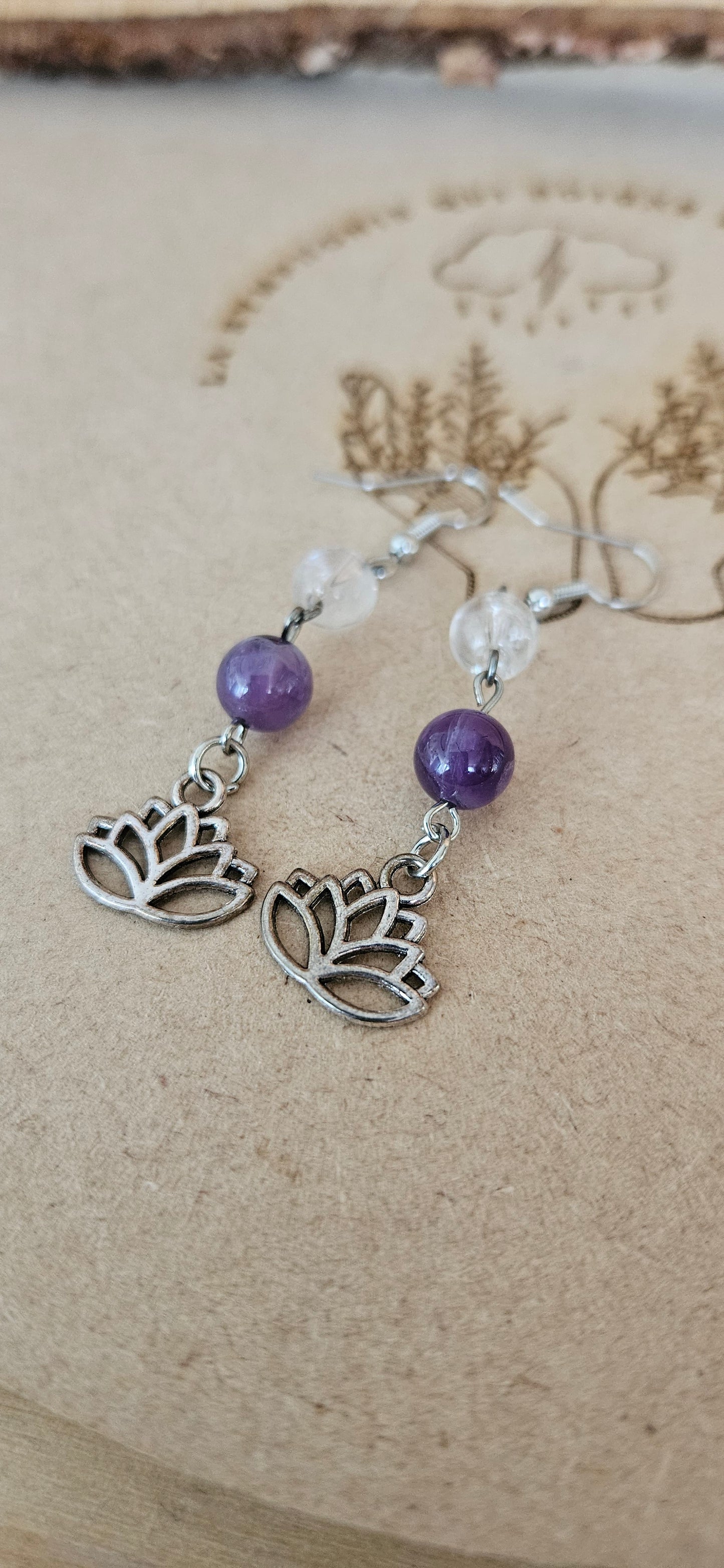 Boucles d'oreilles en Améthyste, avec Fleur de Lotus