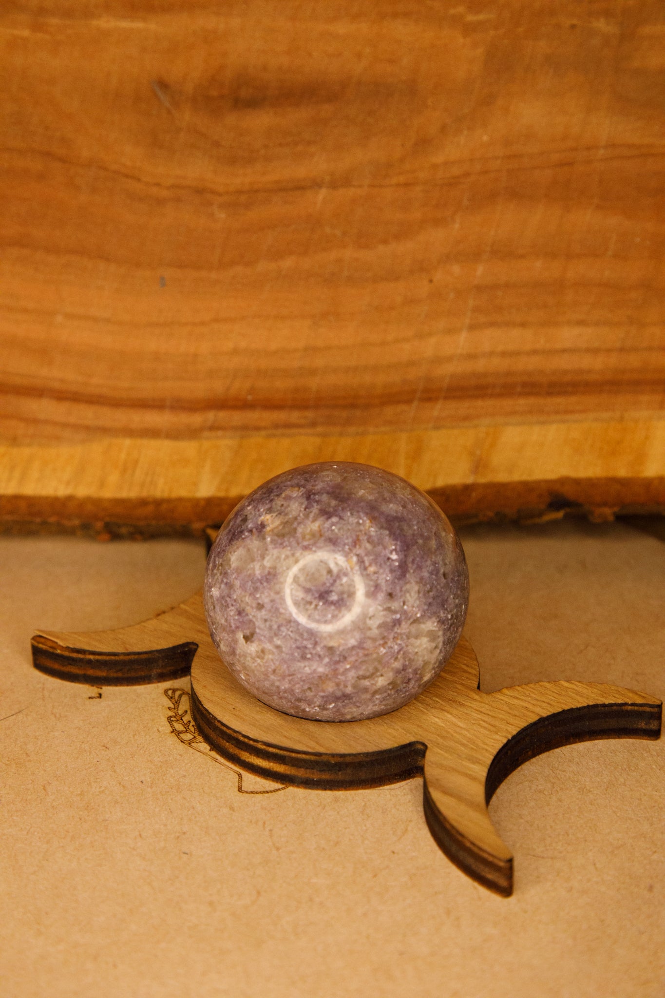 Sphère Tourmaline Rose sur Lépidolite