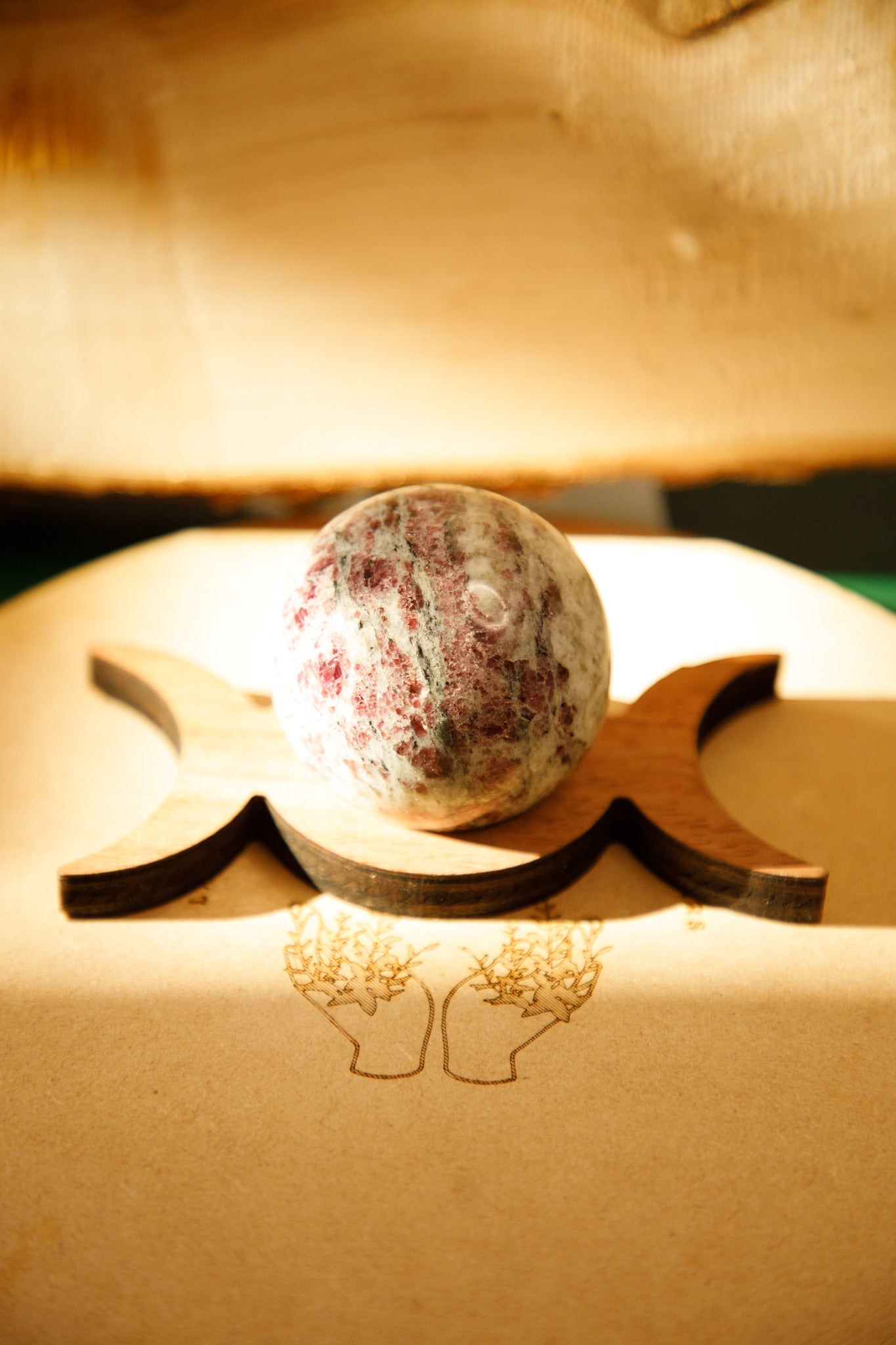 Sphère Tourmaline Rose sur Quartz